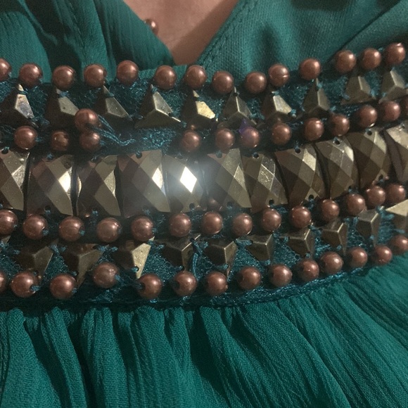 Studio Y beaded emerald green top. Size medium - Picture 4 of 4